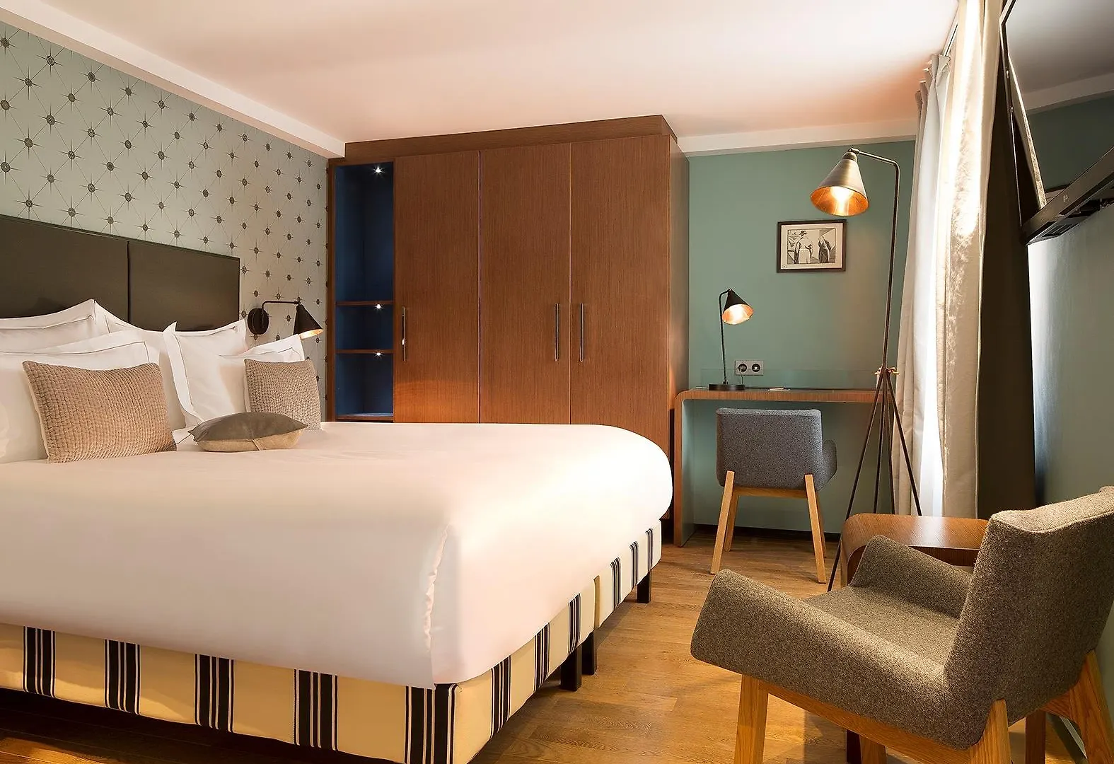 Monsieur Cadet & Hotel